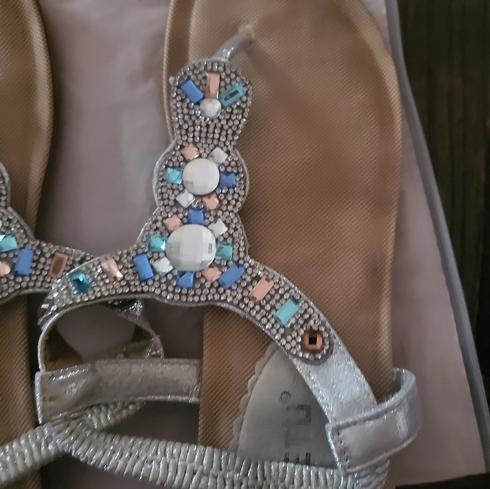 Sandals - Picture 2 of 5